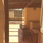 Nyaraló Guaires *